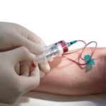 Le Dr Philippe Loriaut
utilise les injections de P.R.P. pour traiter des lésions ligamentaires